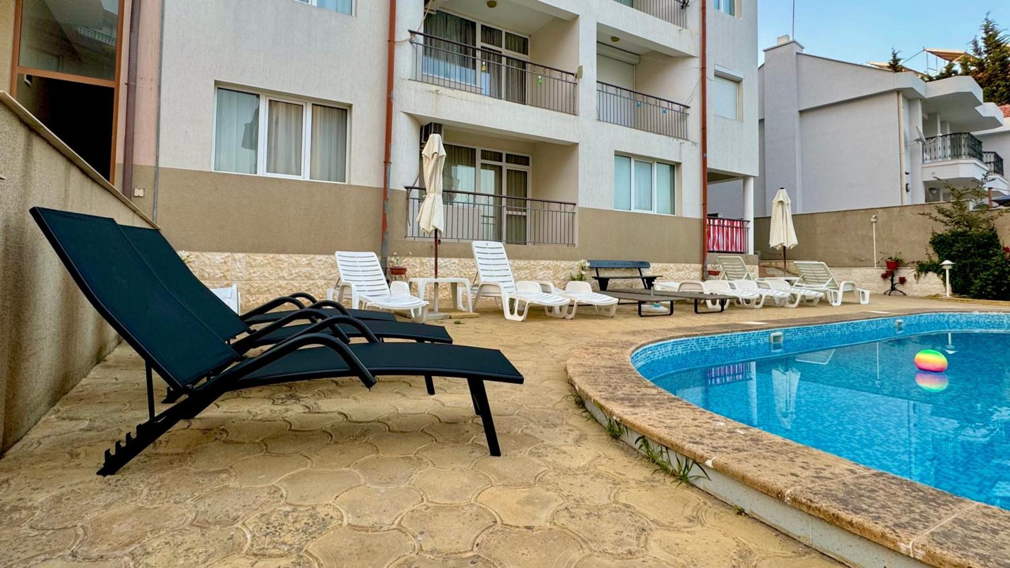 Beachfront Havana Свети-Влас Экстерьер фото